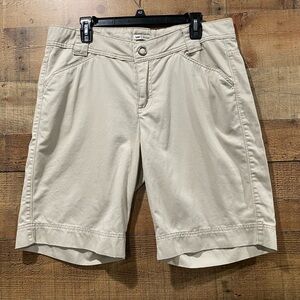 Lee Lower On the Waist Light Khaki Bermuda Shorts Size 16 M